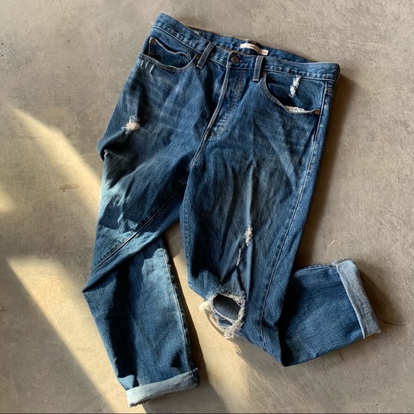 Levi's Denim - Wedgie Fit Levi’s high waisted straight leg